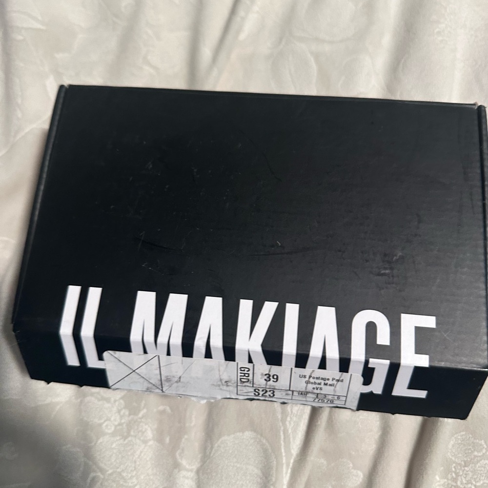 IL MAKIAGE Foundation and Concealer Set